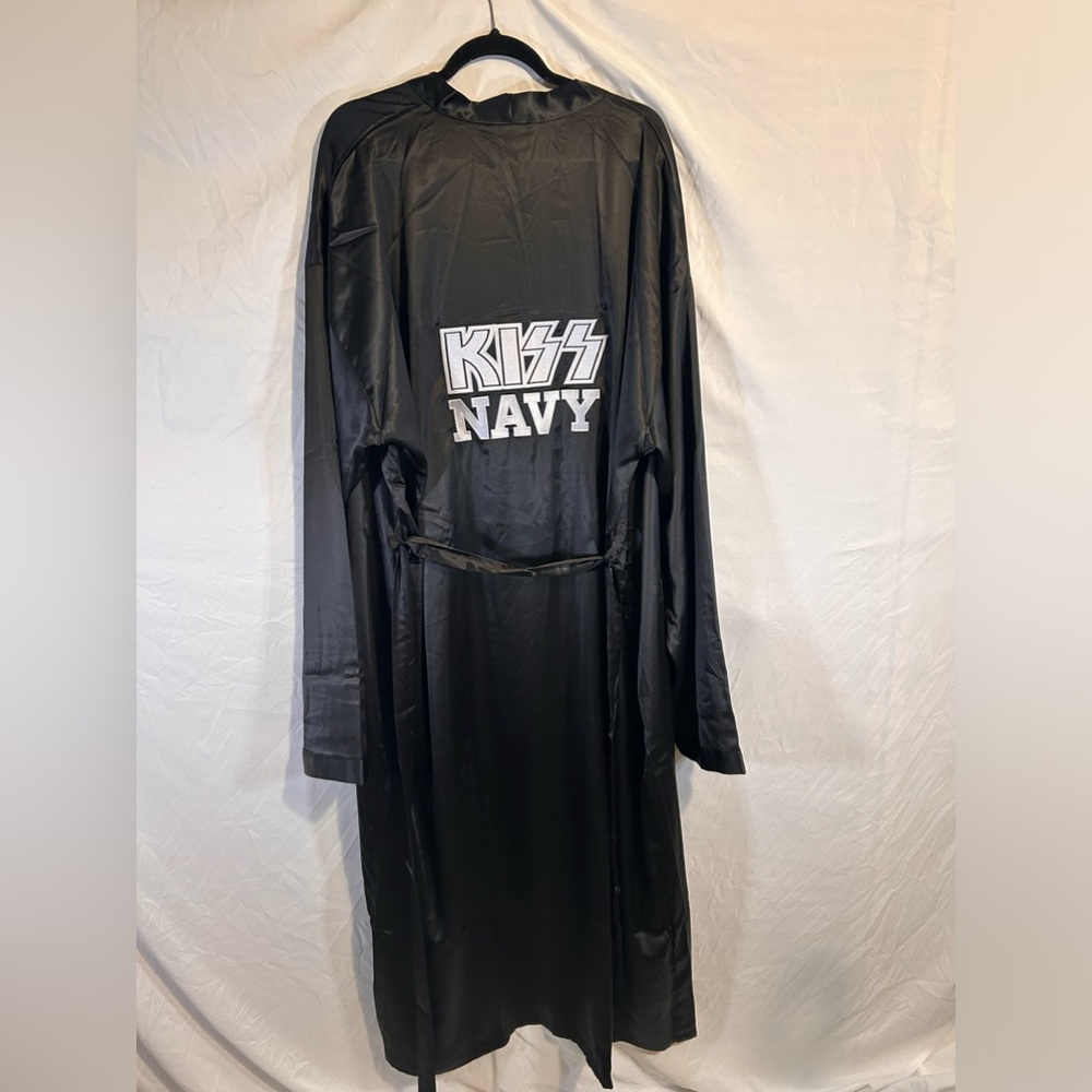 NWOT Kiss Kruise X Oct 2021 black satin robe fandom music mens size XL